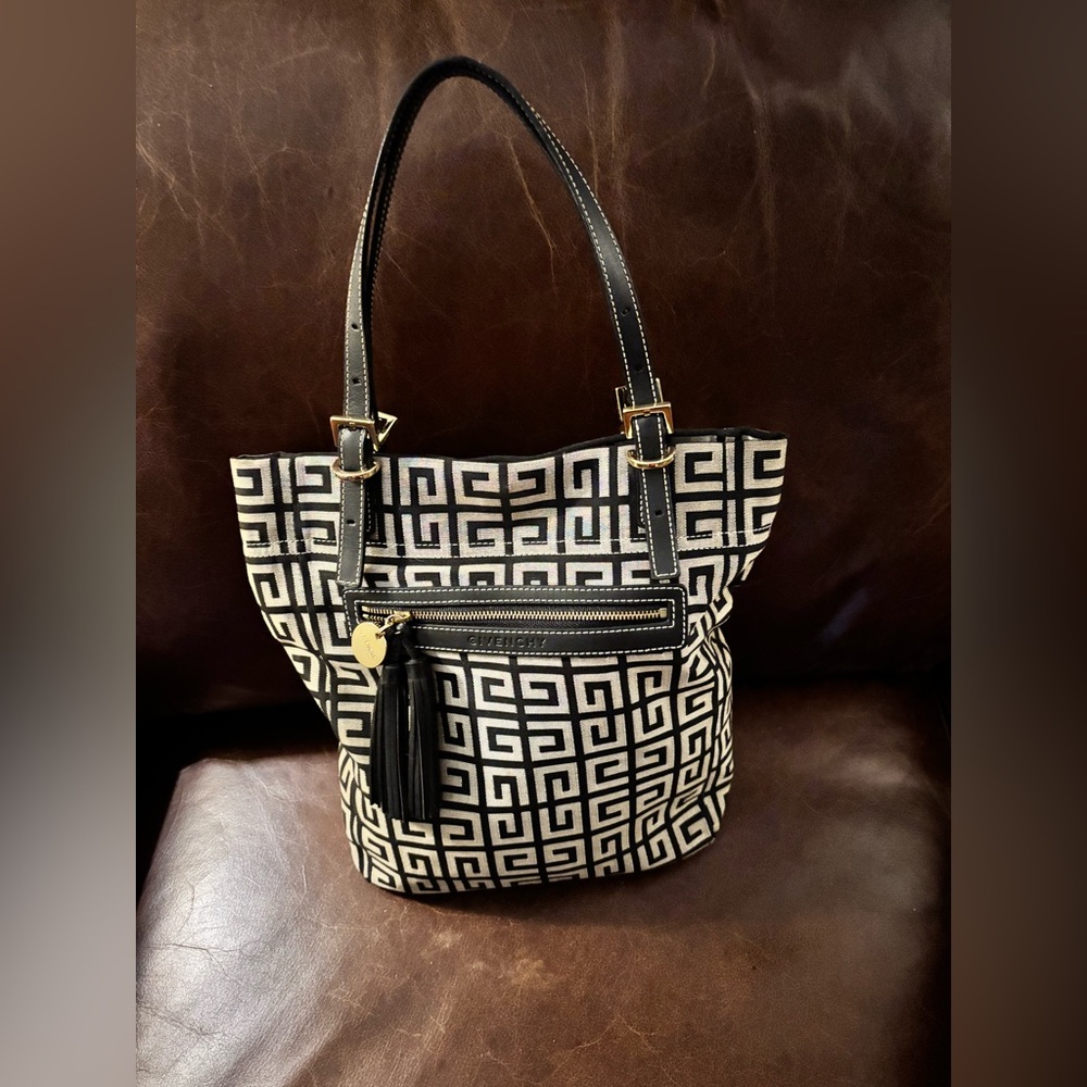 GIVENCHY Monogram Black Logo Women's Tote Shoulder Bag